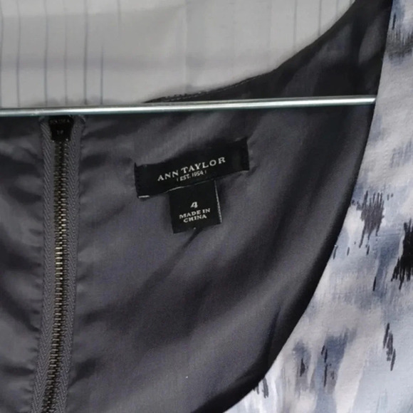 Ann Taylor floral sleveeless dress - Picture 2 of 11